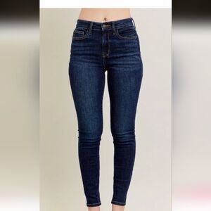 Judy Blue Skinny Fit Jeans